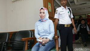 Dimadu Tapi Malah Digugat Cerai Abdee Slank, Anita Hadiri Sidang Cerai