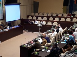 Menteri PAN-RB Jelaskan Soal Rekrutmen CPNS ke DPR