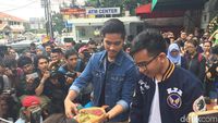 Intip Keseruan Gibran dan Kaesang Perkenalkan Menu Baru Markobar dan Sang Pisang