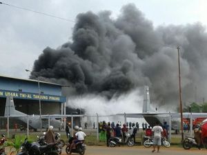 Gudang Penyimpanan di Lanud Tanjungpinang Kepri Kebakaran