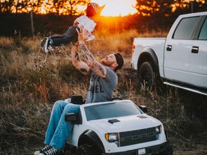 Foto-foto Kekompakan Ayah dan Anak Ini Benar-benar Bikin Gemas