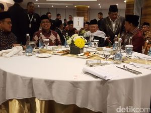 Canda KH Maruf soal Cawapres Jokowi ke Rommy dan Cak Imin