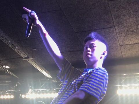 5 Fakta Rich Brian yang Tuai Kritikan Dino Patti Djajal