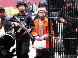 Saksi Ini Tahu Ceramah Terdakwa Bom Thamrin Lewat Telegram