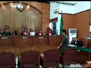 Sidang Bom Thamrin, Adi Beberkan Pengiriman Anggota JAD ke Suriah Sidang Bom Thamrin, Adi Beberkan Pengiriman Anggota JAD ke Suriah