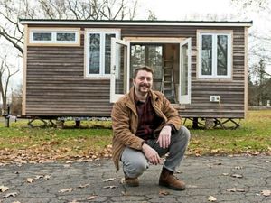 Skateboard Bekas Disulap Jadi Rumah yang bisa Digeser-geser