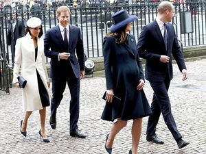 Kate Middleton dan Meghan Markle Pakai Sepatu Kembar?