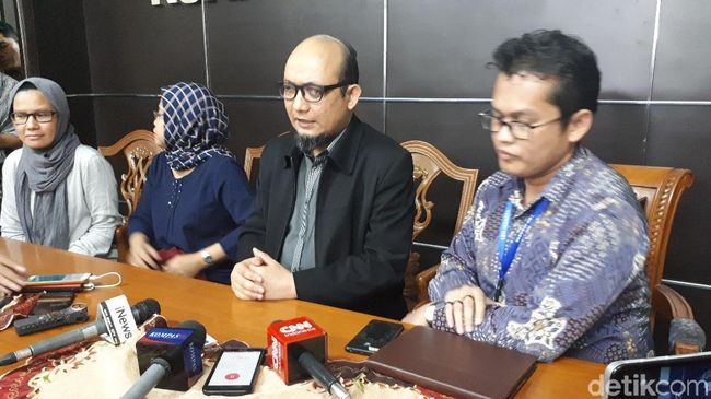Diperiksa Komnas HAM, Novel Jelaskan Kronologi Penyerangan Diperiksa Komnas HAM, Novel Jelaskan Kronologi Penyerangan