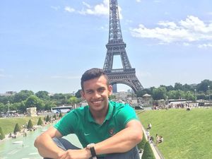 Foto: Egy Maulana Vikri dan Ikon Wisata Dunia