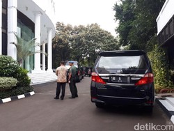 Zulkifli Hasan Bertemu JK, Ada Apa?