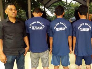 Polisi Tangkap 5 Pencuri Besi Penutup Saluran Air di Tol JORR Polisi Tangkap 5 Pencuri Besi Penutup Saluran Air di Tol JORR