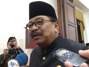 Pakde Karwo Jamin Stok Pangan di Jatim Aman Pakde Karwo Jamin Stok Pangan di Jatim Aman