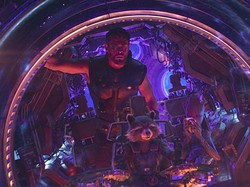 Seperti Tom Holland, Chris Hemsworth Buta dengan Jalan Cerita Infinity War