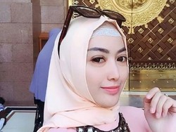 Penjelasan Cinta Ratu soal Tudingan Benda Mistis