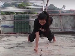 Video Cewek Cantik Push-up Pakai Satu Jari, Asli Bukan?