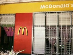 Viral! Mirip Restoran Cepat Saji, Ternyata Ini Ruang Kelas Sekolah di Filipina