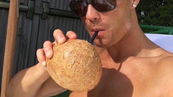 Jadi Pemain Bola Terbaik di Dunia, Begini 12 Gaya Makan Cristiano Ronaldo