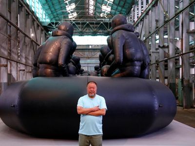 Potret Ai Weiwei dan 7 Karya Seni Fenomenalnya