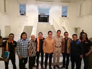 Jajal Akting, Sandiaga Jadi Figuran Ngelenong Bareng Komeng