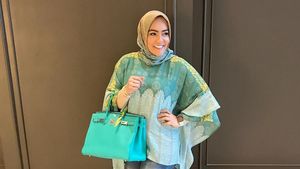 Foto: Gaya Mewah Astrid Kuya yang Bikin Heboh karena Bela Acara Alay
