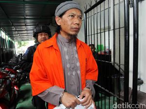 Aman Abdurrahman Jalani Sidang Lanjutan Kasus Bom Thamrin Aman Abdurrahman Jalani Sidang Lanjutan Kasus Bom Thamrin