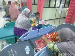 Puluhan Warga Tuban Keracunan Makanan Nasi Kotak