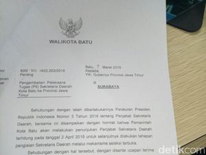 Inspektorat Klarifikasi 6 ASN Diduga Bocorkan SK Wali Kota Batu Inspektorat Klarifikasi 6 ASN Diduga Bocorkan SK Wali Kota Batu