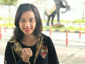 Foto: Sosok Chintya, Pendekar Silat Cantik yang Viral karena Push-up Satu Jari Foto: Sosok Chintya, Pendekar Silat Cantik yang Viral karena Push-up Satu Jari