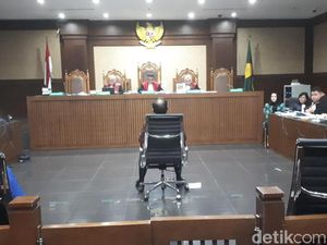 Sekda Sebut Bupati Rita Terima Rp 7 M dari Fee Proyek 2010-2016 Sekda Sebut Bupati Rita Terima Rp 7 M dari Fee Proyek 2010-2016