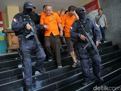 Foto: Ini 85 Penjudi yang Diciduk Polisi di Sawah Besar