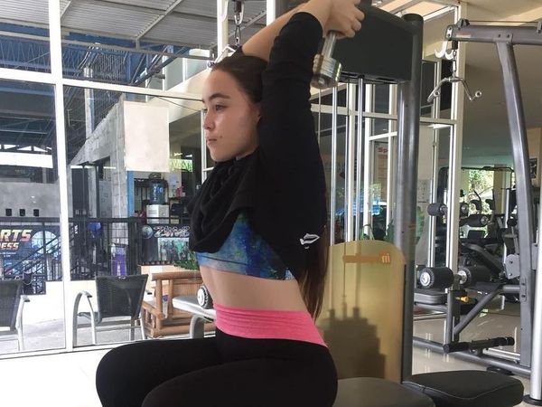 Si Cantik Jennifer Avery, Adik Stefan William yang Tak Takut Berkeringat