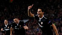 Keberhasilan Wissam Ben Yedder mencetak dua gol di markas Mancester United bukan cuma mengantar Sevilla ke perempatfinal Liga Champions. Koleksi golnya juga bertambah jadi delapan gol (dari 506 menit), yang membuatnya jadi pemain tersubur kedua. (Foto: Jason Cairnduff/Action Images via Reuters)