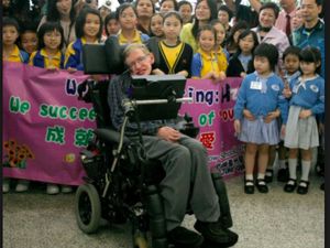 Simak Kata-kata Bijak dan Menginspirasi dari Stephen Hawking Simak Kata-kata Bijak dan Menginspirasi dari Stephen Hawking