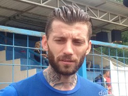 Hadapi Persija, Bek Persib Ini Tegaskan Pentingnya Siapkan Mental