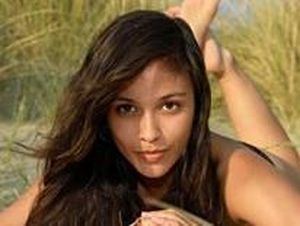 Foto: Model Cantik Ini Tewas Usai Menang Pesta Kostum