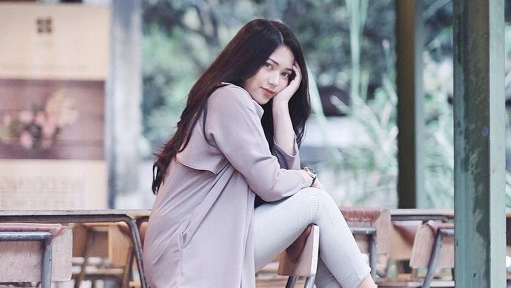 Potret Nabila Gardena, Selebgram Cantik Bandung yang Mencuri Perhatian Pria Potret Nabila Gardena, Selebgram Cantik Bandung yang Mencuri Perhatian Pria