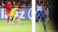 Sementara Song Lam tak bisa sekalipun menciptakan peluang.