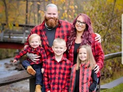 Ini Risikonya Kalau Sembarangan Menindik Telinga Bayi