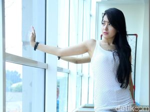 Dicecar Kabar Musyrik Lalu Diceraikan, Cinta Ratu Jatuh Sakit Dicecar Kabar Musyrik Lalu Diceraikan, Cinta Ratu Jatuh Sakit
