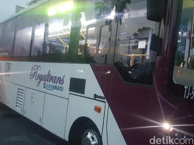 Menjajal Royaltrans Bekasi-Blok M Saat Ganjil-Genap