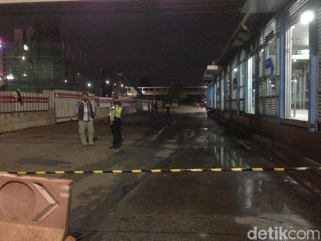 Pipa Gas di Depan BNN Diduga Bocor Lagi, Jl MT Haryono Ditutup Pipa Gas di Depan BNN Diduga Bocor Lagi, Jl MT Haryono Ditutup