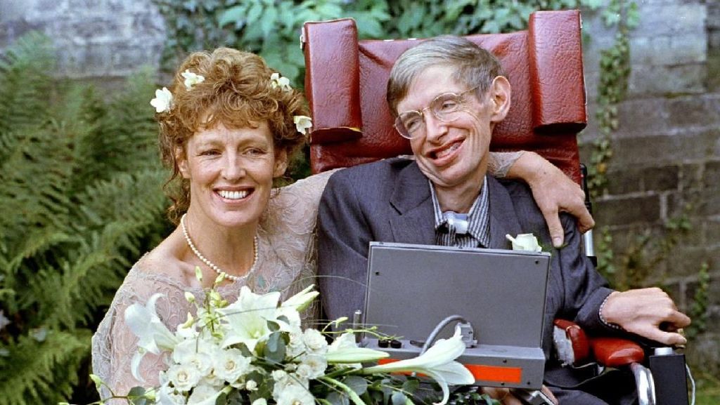 Potret Kisah Cinta Rumit Stephen Hawking
