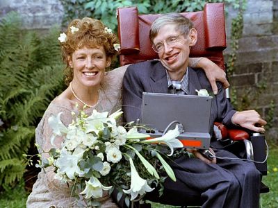 Potret Kisah Cinta Rumit Stephen Hawking