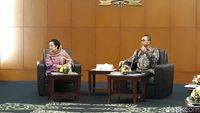 Meme Politik: Tarik Menarik Haluan Negara di Amandemen UUD 1945