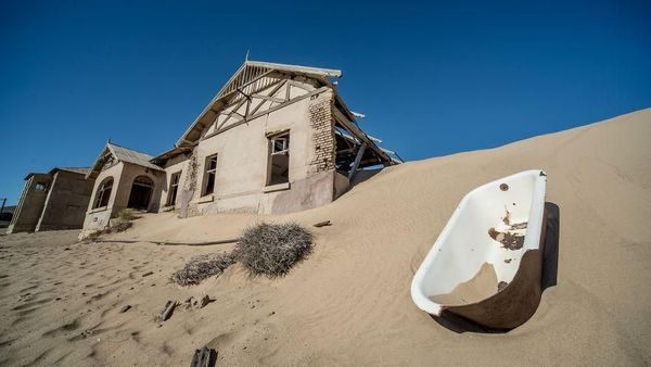 Penampakan Kota Hantu Bekas Tambang Berlian di Tengah Gurun