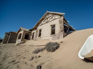 Penampakan Kota Hantu Bekas Tambang Berlian di Tengah Gurun