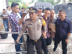 Datangi Pengadilan, Zumi Zola Bersaksi di Kasus Suap APBD Jambi