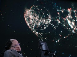 Selain Ilmuwan, Stephen Hawking Jadi Bintang Iklan
