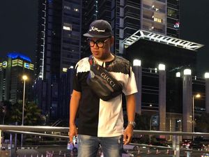 Goks! Gaya Outfit Uya Kuya Lebih dari Rp 1 Miliar Loh! Goks! Gaya Outfit Uya Kuya Lebih dari Rp 1 Miliar Loh!