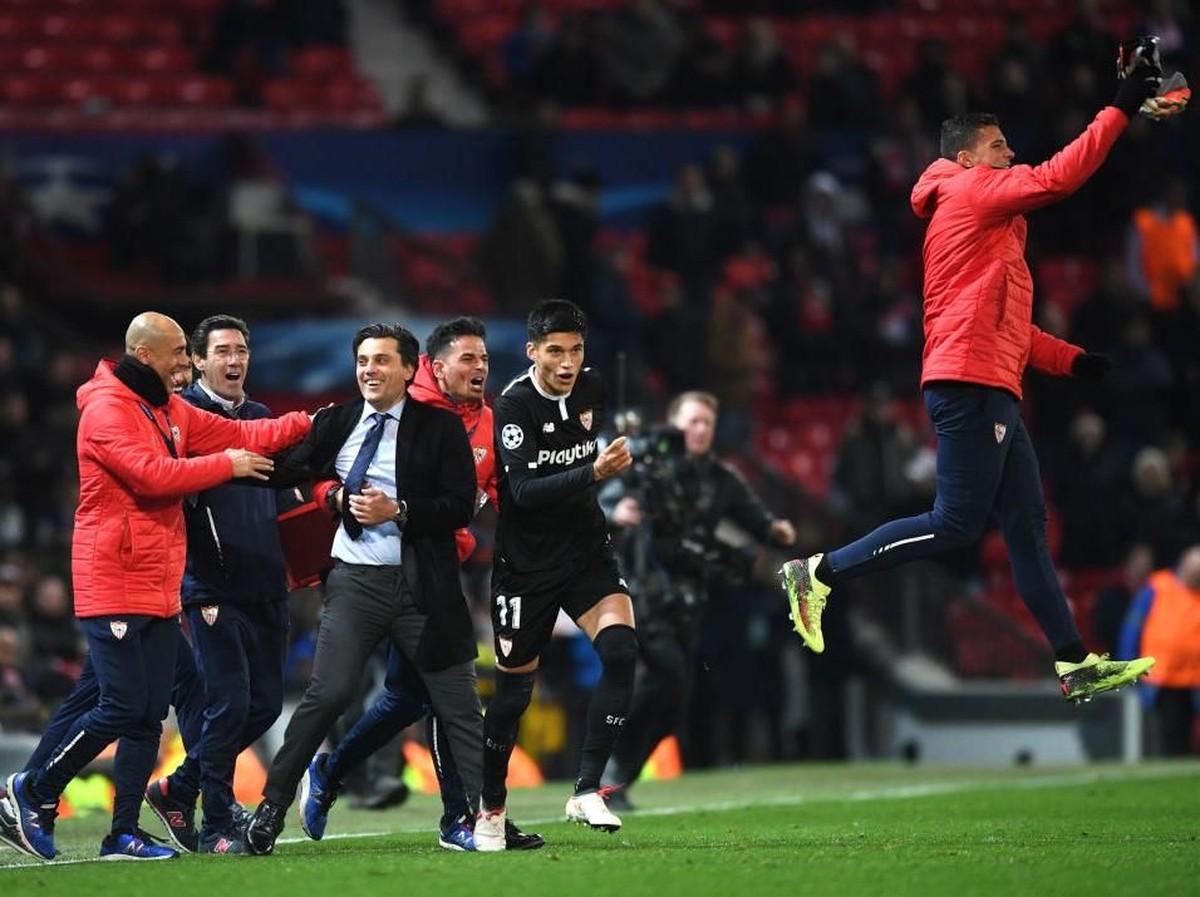 Sevilla merayakan kemenangan di Old Trafford. (Foto: Michael Regan/Getty Images)